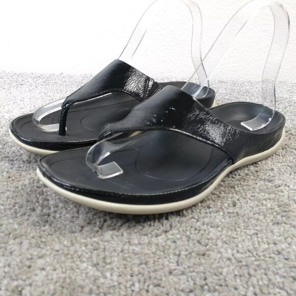 Strive Maui Womens Size 7 Shoes Black Leather Thong Sandals Flip Flops Slip On - Picture 2 of 8